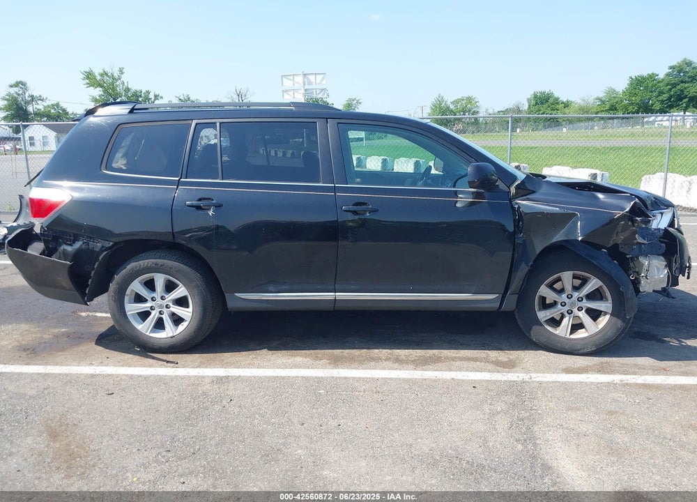 2013 TOYOTA HIGHLANDER VIN: 5TDBK3EH4DS189449