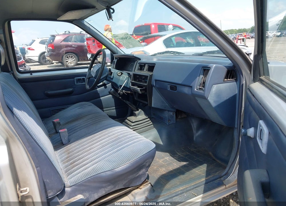 1993 NISSAN TRUCK SHORT WHEELBASE VIN: 1N6SD11S4PC402144