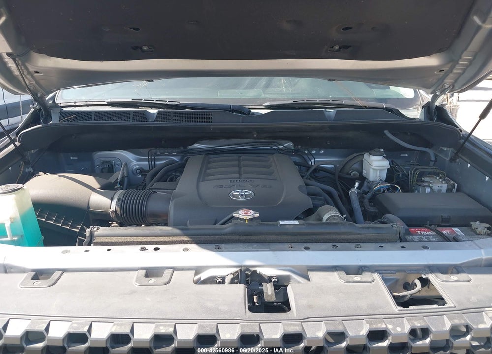 2019 TOYOTA TUNDRA SR5 5.7L V8 VIN: 5TFDY5F16KX802781