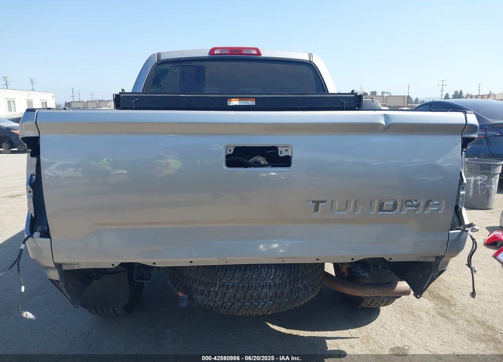 2019 TOYOTA TUNDRA SR5 5.7L V8 VIN: 5TFDY5F16KX802781