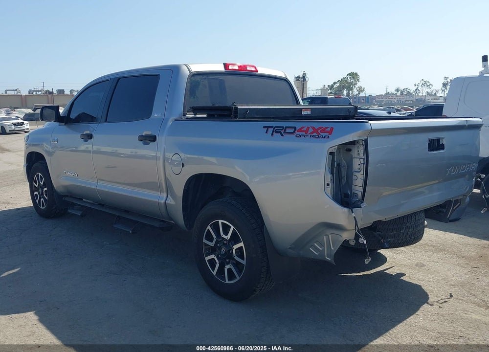 2019 TOYOTA TUNDRA SR5 5.7L V8 VIN: 5TFDY5F16KX802781