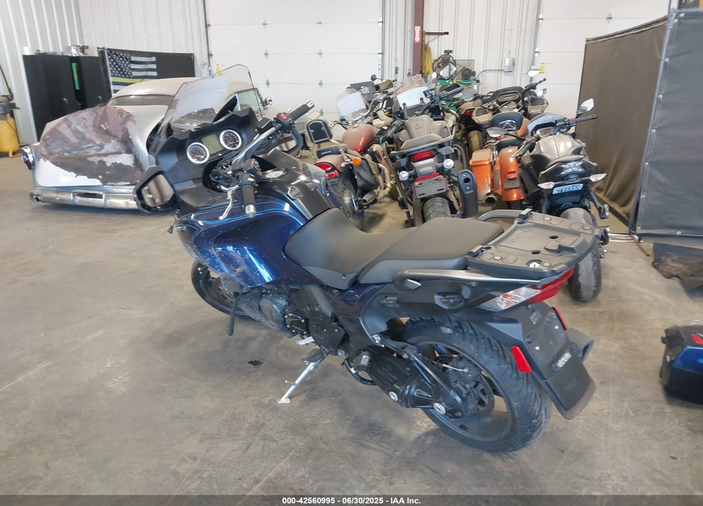 2015 TRIUMPH MOTORCYCLE TROPHY SE VIN: SMTH02XK8FJ700794
