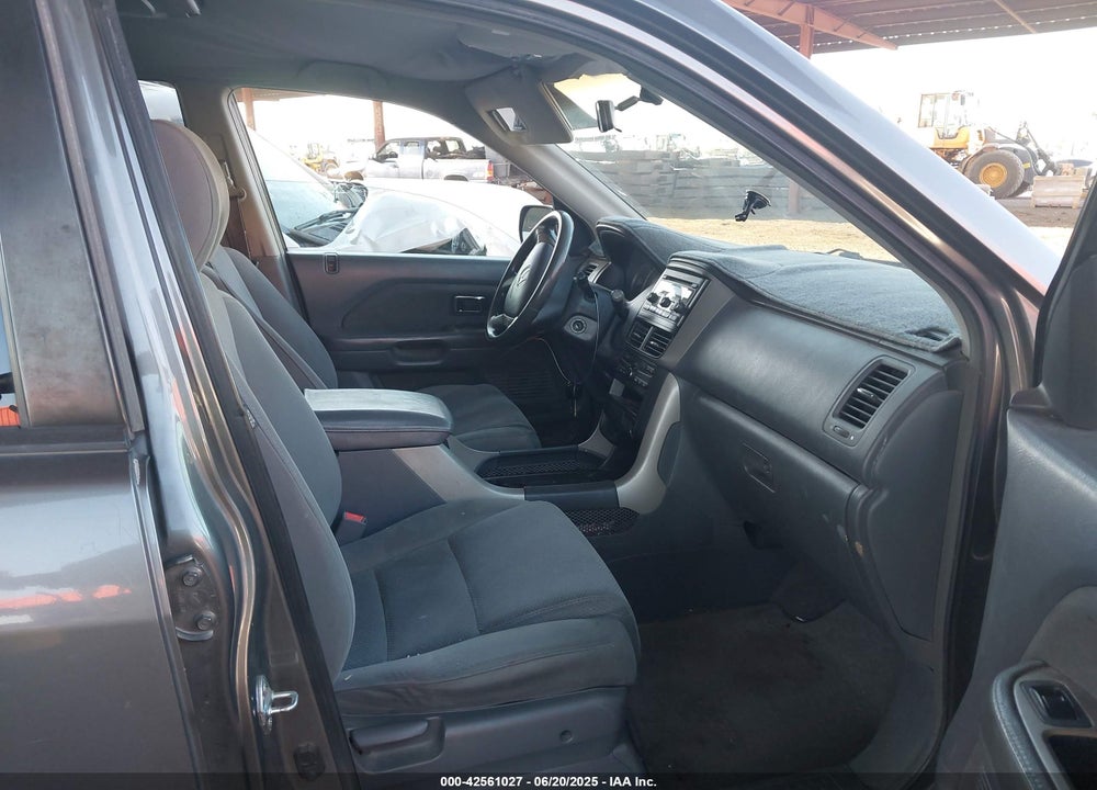 2008 HONDA PILOT VIN: 5FNYF28438B015853