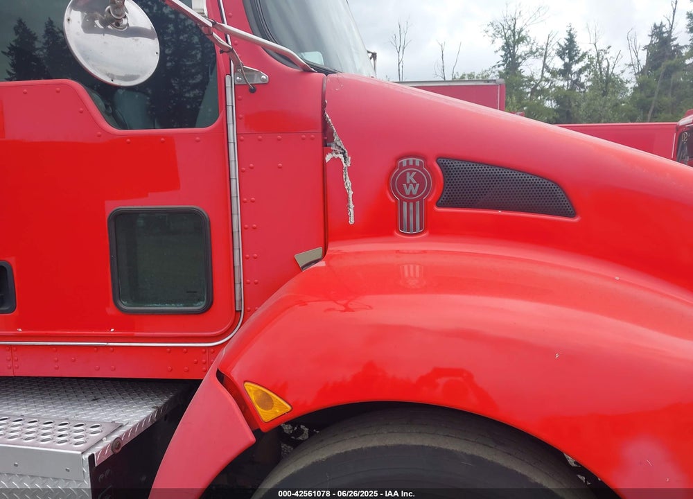 2010 KENWORTH CONSTRUCTION VIN: 2NKHHM7A3AM263460