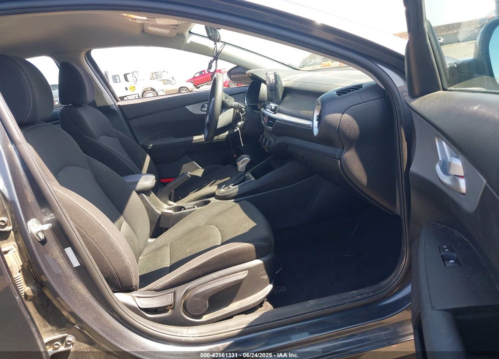 2023 KIA FORTE VIN: 3KPF24AD1PE572371