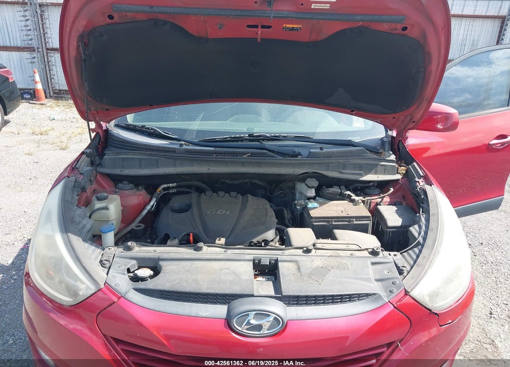 2014 HYUNDAI TUCSON SE VIN: KM8JU3AG1EU882880
