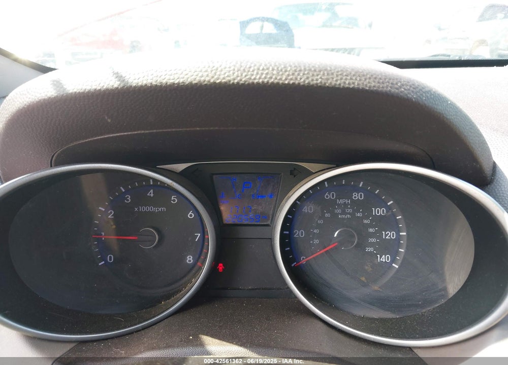 2014 HYUNDAI TUCSON SE VIN: KM8JU3AG1EU882880