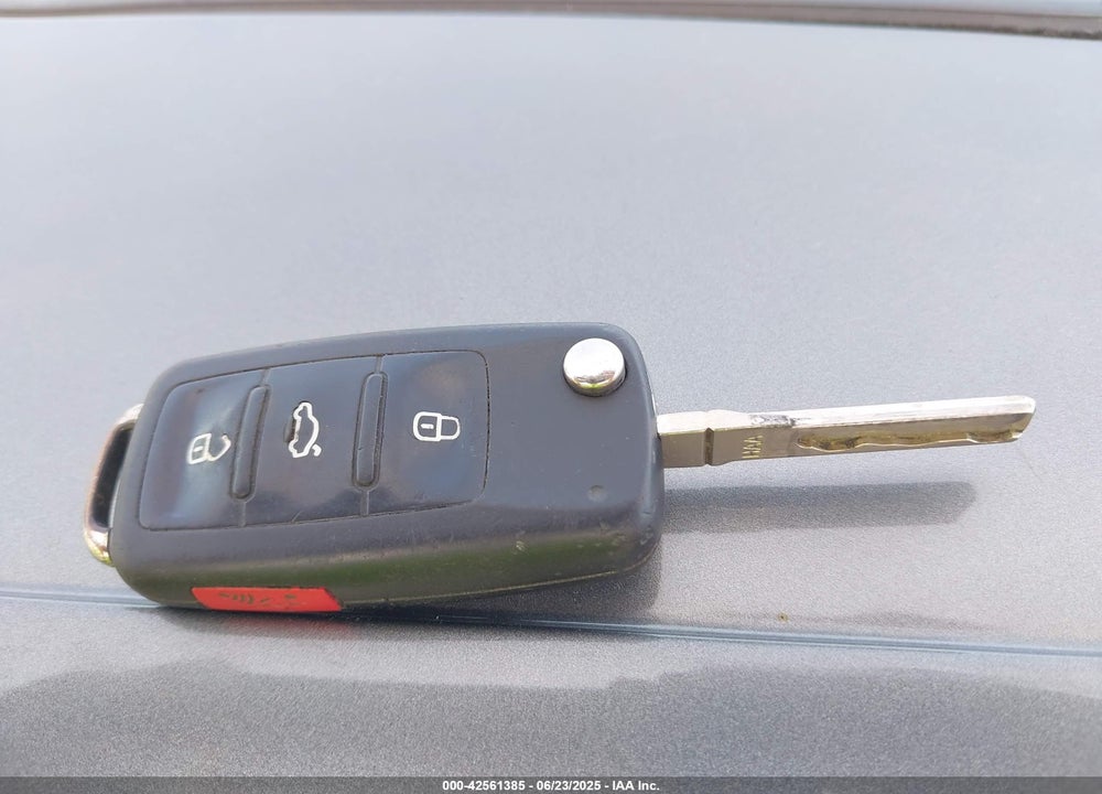 2012 VOLKSWAGEN GTI VIN: WVWGD7AJ3CW236095