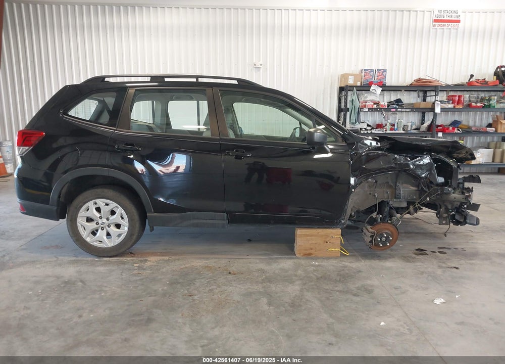 2019 SUBARU FORESTER VIN: JF2SKACC3KH429704