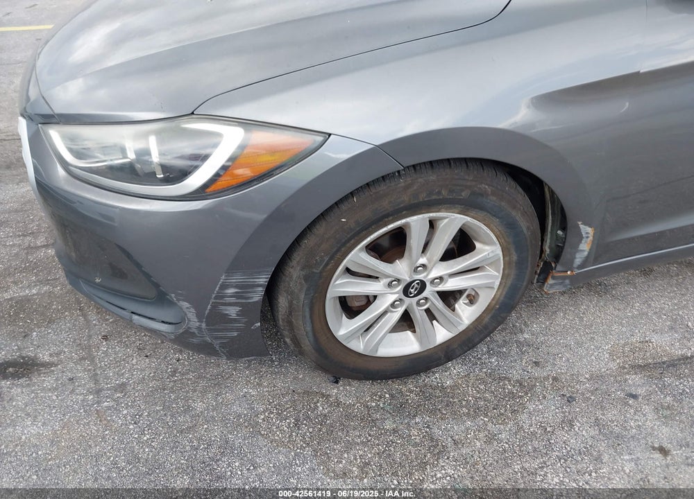 2018 HYUNDAI ELANTRA SE VIN: 5NPD74LF2JH354367