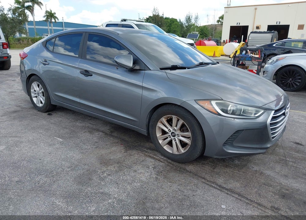 2018 HYUNDAI ELANTRA SE VIN: 5NPD74LF2JH354367