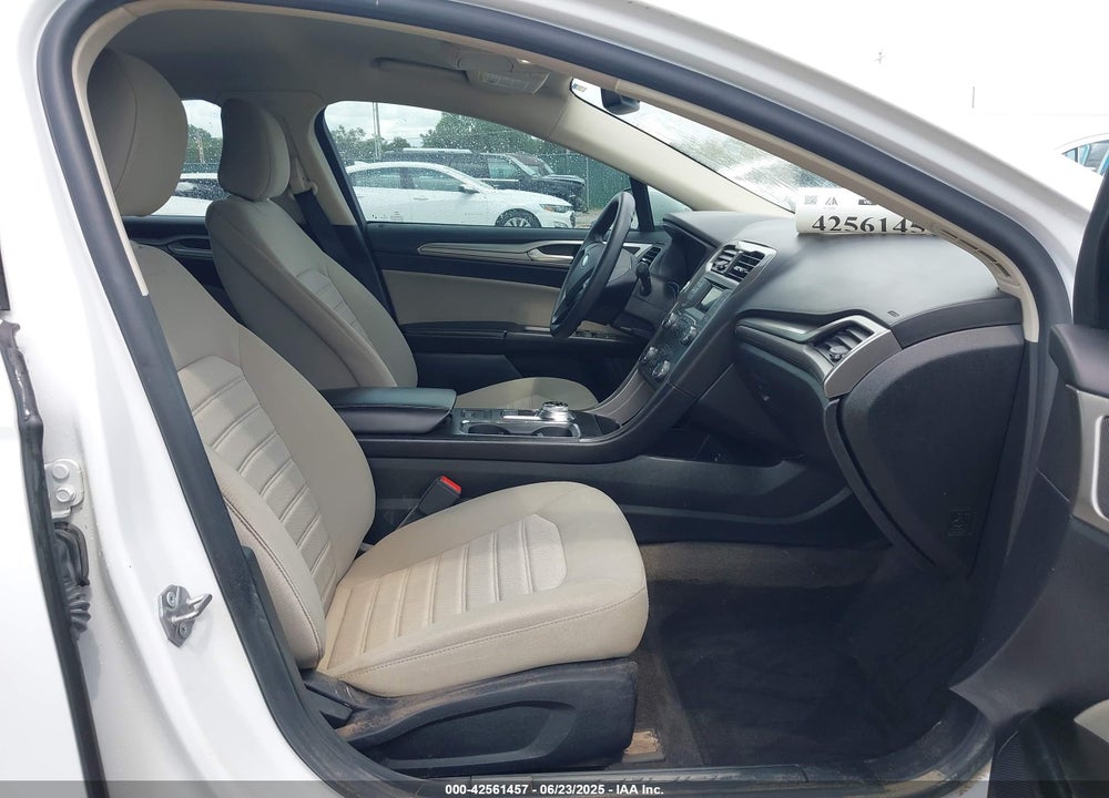 2020 FORD FUSION VIN: 3FA6P0G75LR266035