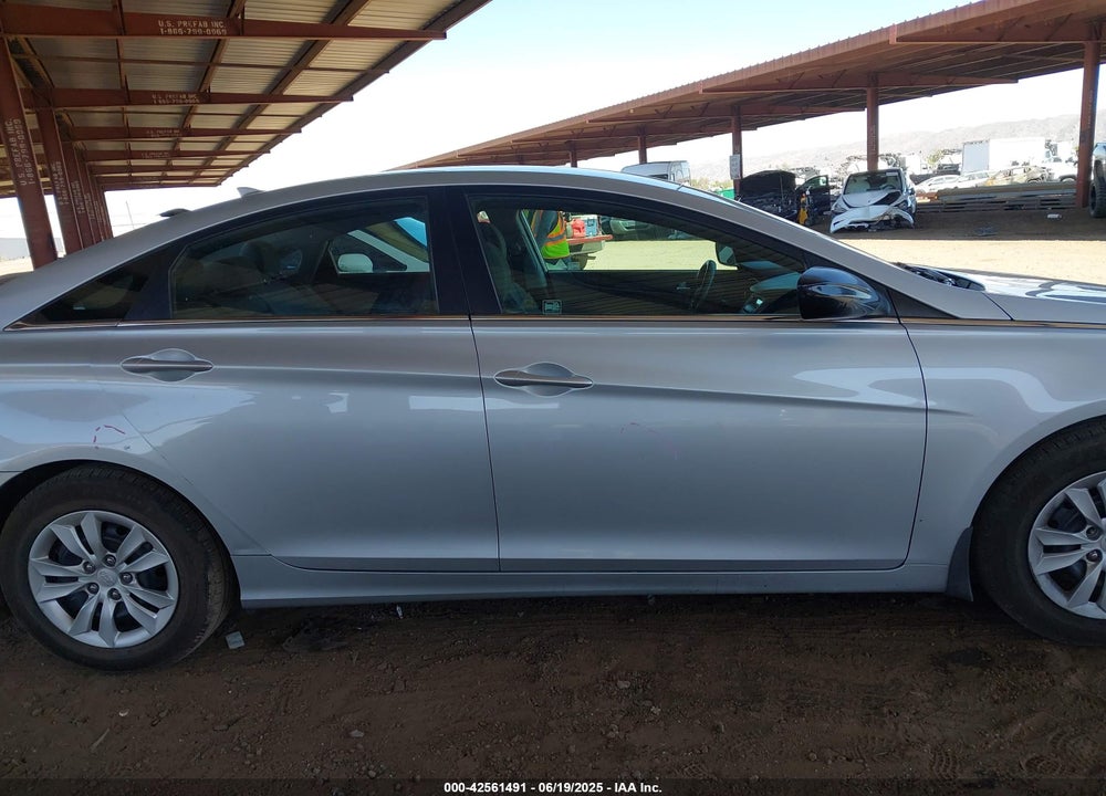 2013 HYUNDAI SONATA VIN: 5NPEB4AC1DH556780