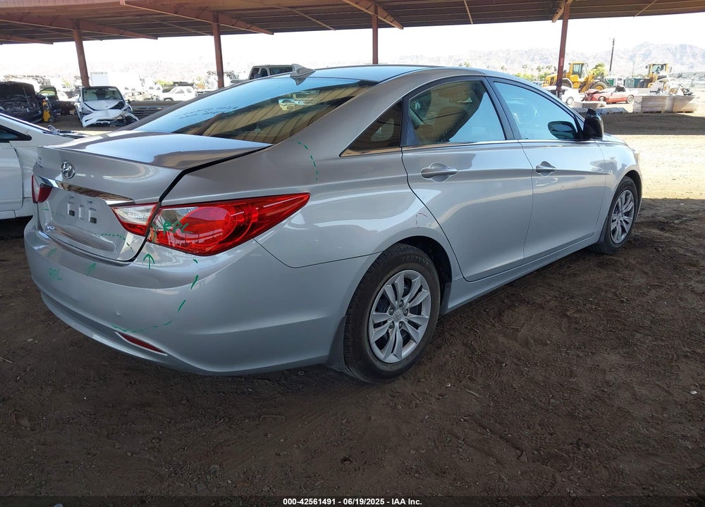 2013 HYUNDAI SONATA VIN: 5NPEB4AC1DH556780