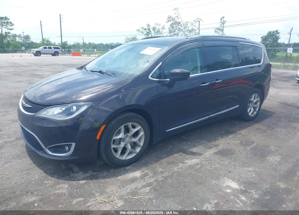 2019 CHRYSLER PACIFICA TOURING L PLUS VIN: 2C4RC1EG9KR584904