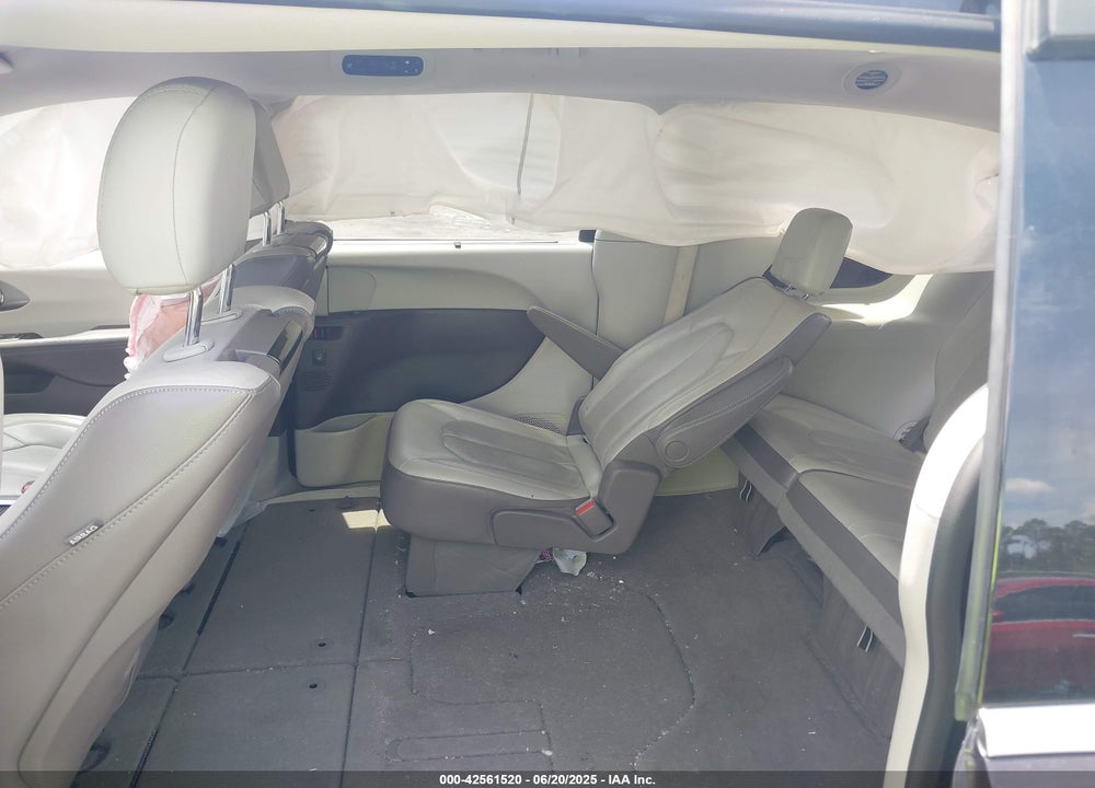 2019 CHRYSLER PACIFICA TOURING L PLUS VIN: 2C4RC1EG9KR584904