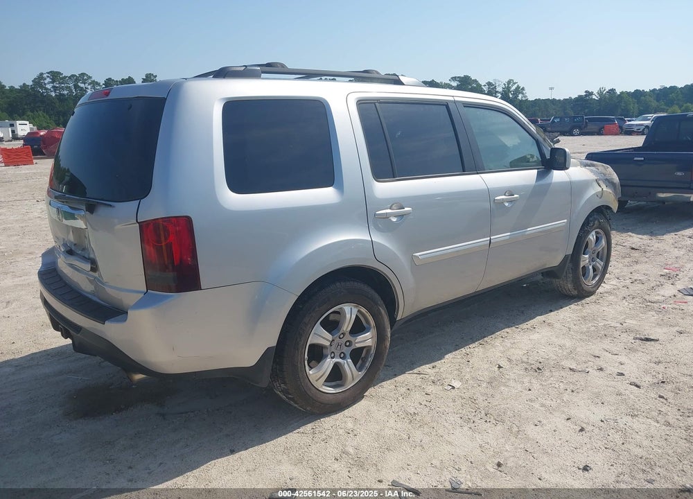 2012 HONDA PILOT VIN: 5FNYF3H71CB043496