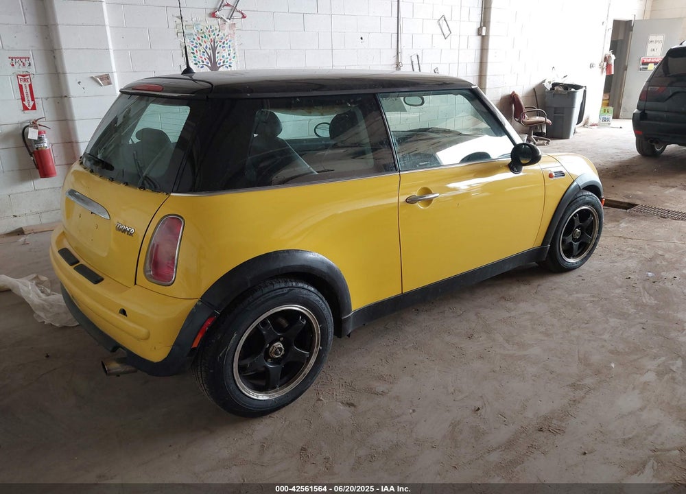 2003 MINI COOPER VIN: WMWRC33443TJ51146