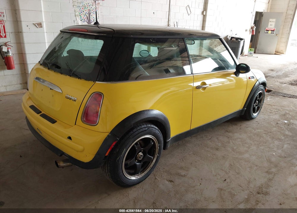 2003 MINI COOPER VIN: WMWRC33443TJ51146