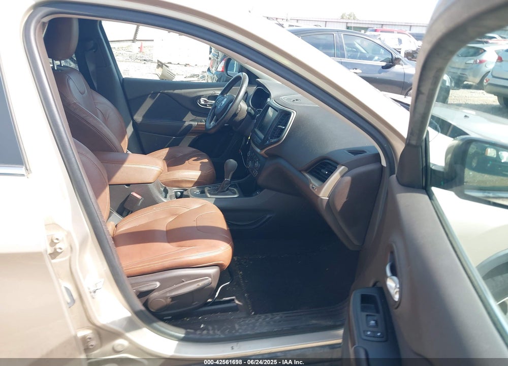 2014 JEEP CHEROKEE VIN: 1C4PJLCB7EW205801