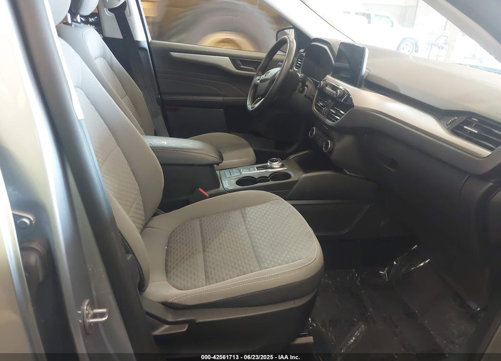 2022 FORD ESCAPE VIN: 1FMCU0G64NUA89787