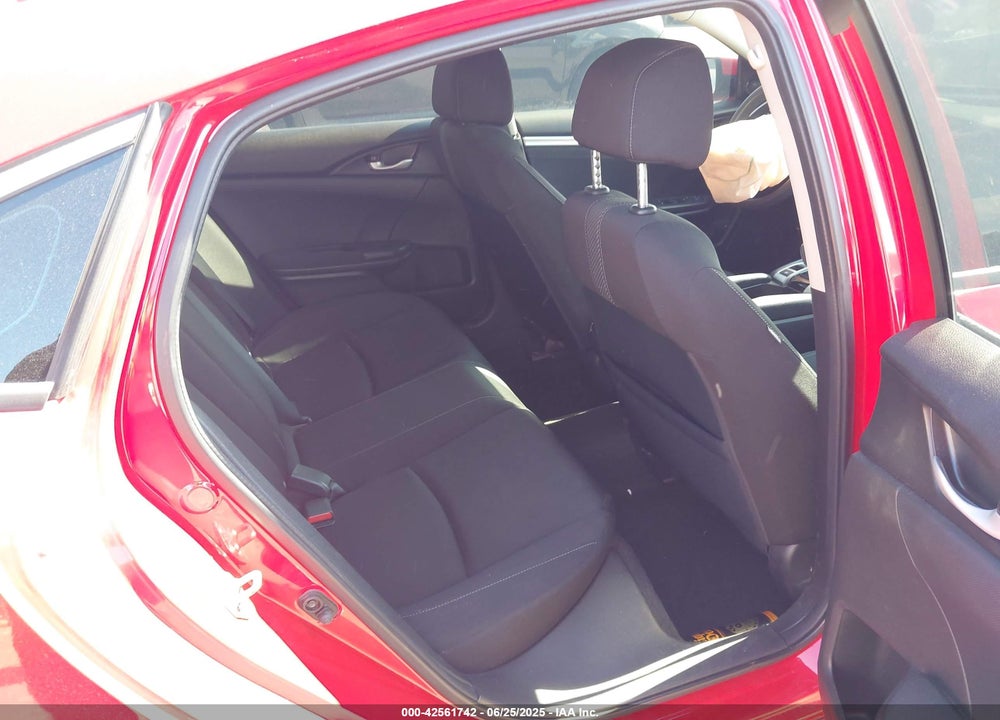 2018 HONDA CIVIC VIN: 2HGFC2F78JH575060