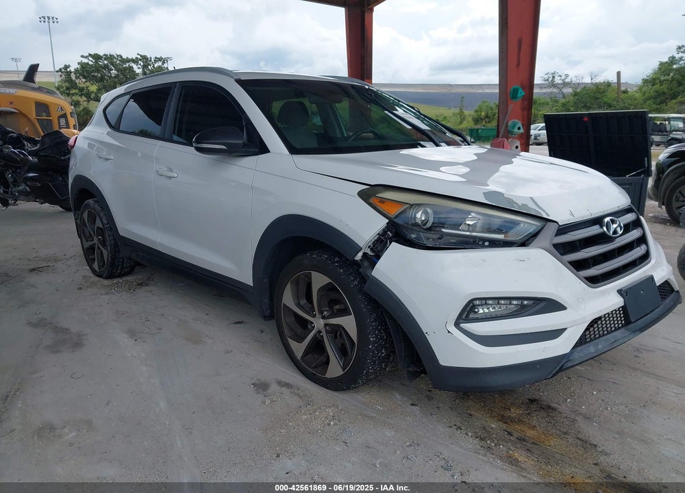 2016 HYUNDAI TUCSON SPORT VIN: KM8J33A20GU074997