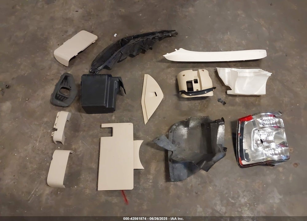 2011 FORD ESCAPE XLT VIN: 1FMCU0DG9BKA73041