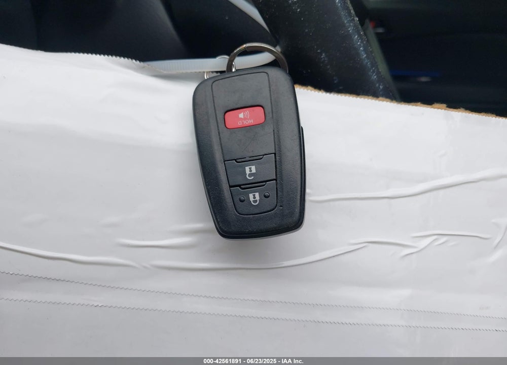 2021 TOYOTA C-HR VIN: JTNKHMBX6M1117693