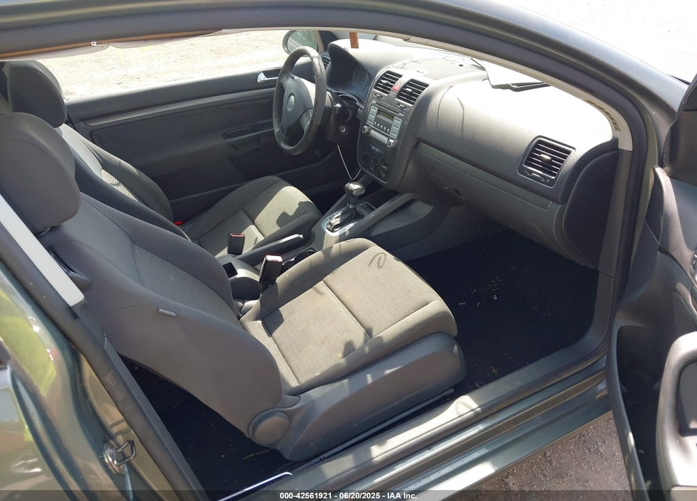 2007 VOLKSWAGEN RABBIT 2-DOOR VIN: WVWBR71K27W190382