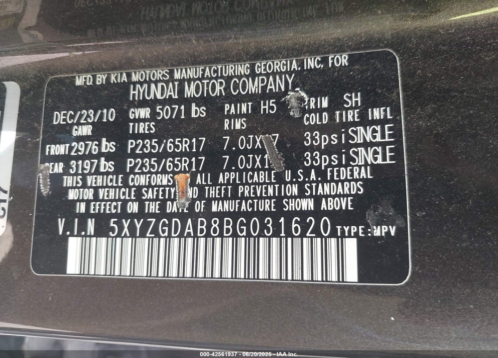 2011 HYUNDAI SANTA FE VIN: 5XYZGDAB8BG031620