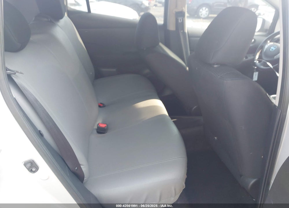 2015 NISSAN LEAF VIN: 1N4AZ0CP5FC310127