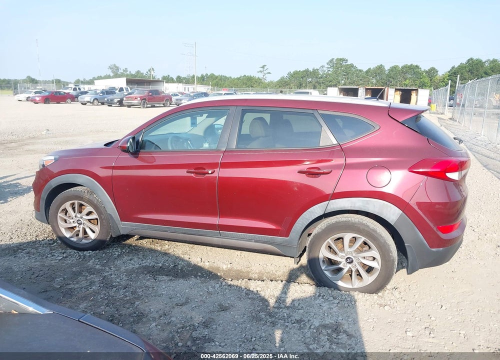 2016 HYUNDAI TUCSON VIN: KM8J33A44GU092050