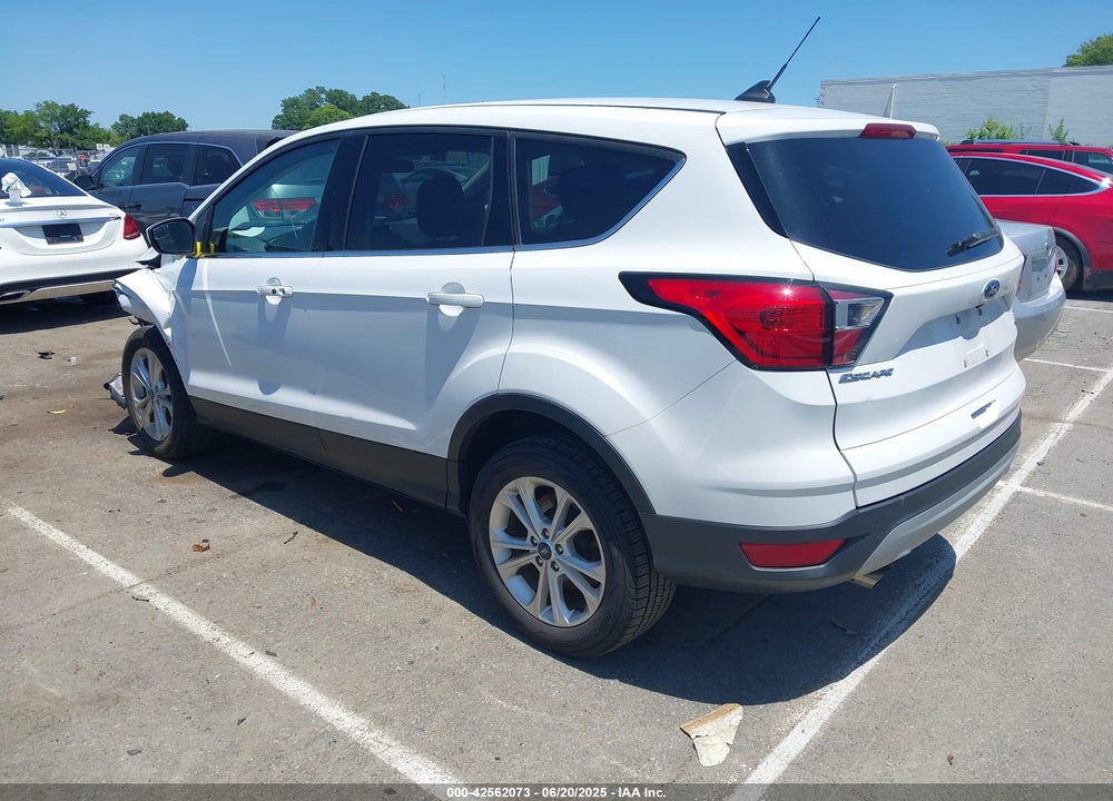 2019 FORD ESCAPE VIN: 1FMCU0GD2KUA04309