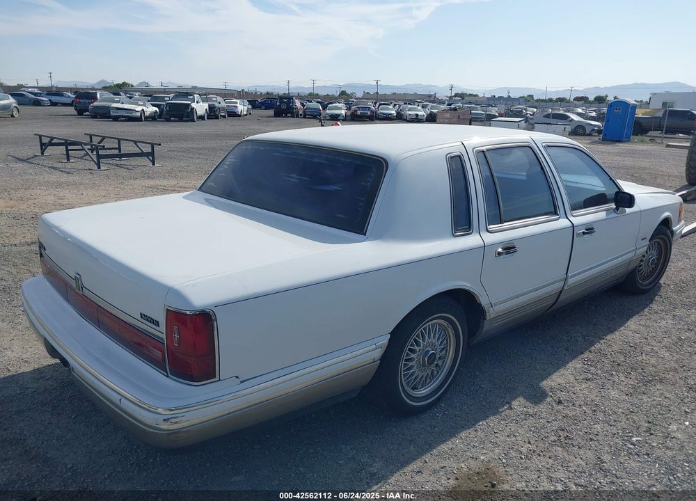 1991 LINCOLN TOWN CAR SIGNATURE VIN: 1LNCM82W4MY780461