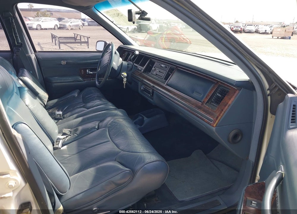 1991 LINCOLN TOWN CAR SIGNATURE VIN: 1LNCM82W4MY780461