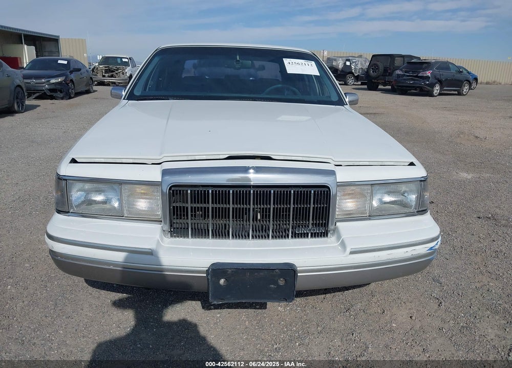 1991 LINCOLN TOWN CAR SIGNATURE VIN: 1LNCM82W4MY780461