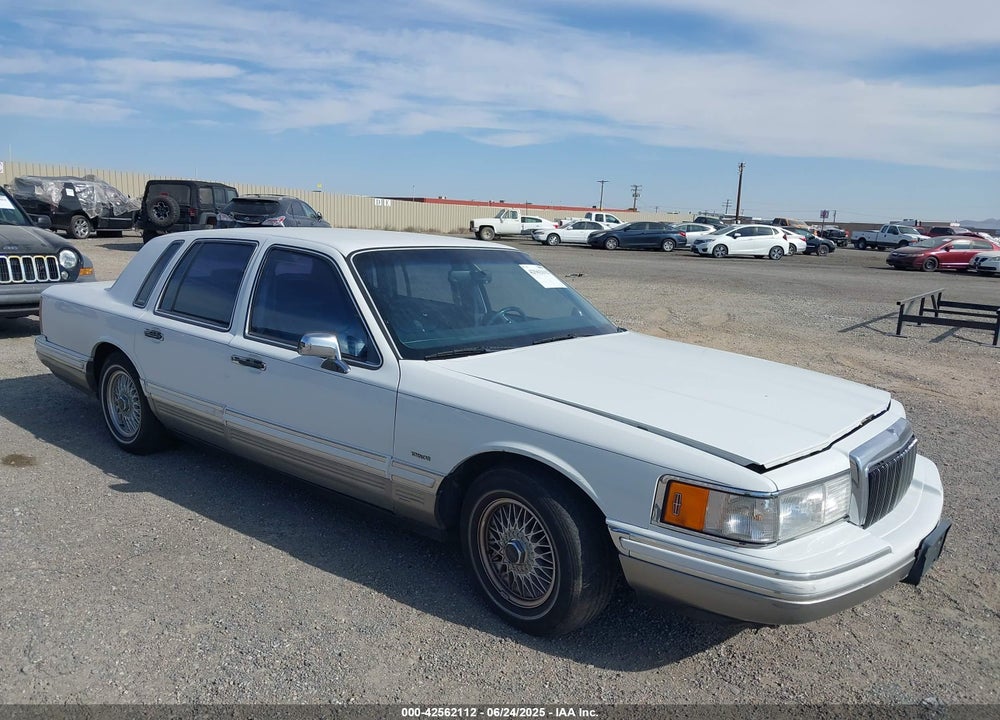 1991 LINCOLN TOWN CAR SIGNATURE VIN: 1LNCM82W4MY780461