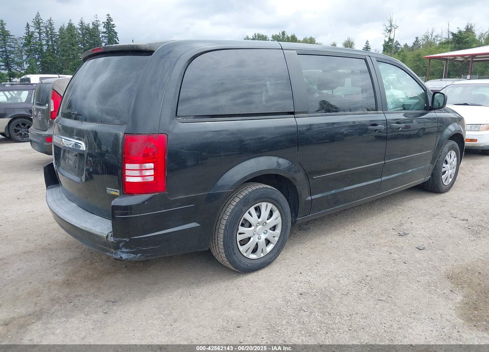 2008 CHRYSLER TOWN & COUNTRY LX VIN: 2A8HR44H28R621069