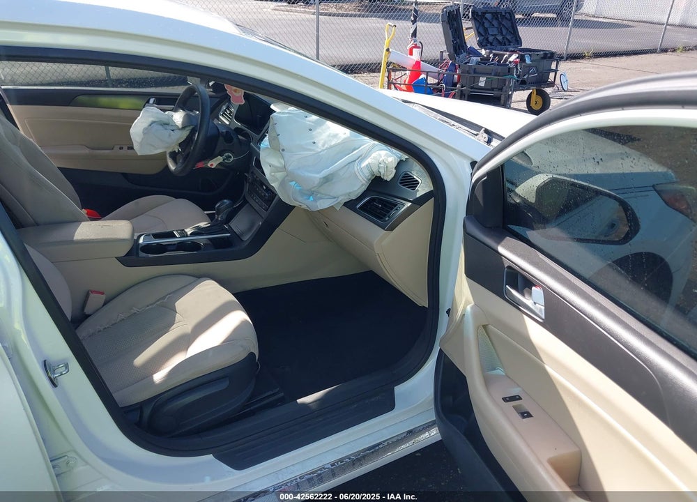 2015 HYUNDAI SONATA VIN: 5NPE34AF6FH104267