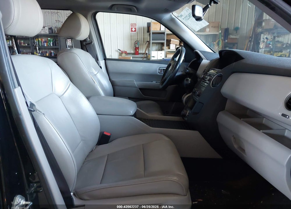 2015 HONDA PILOT EX-L VIN: 5FNYF4H61FB001752