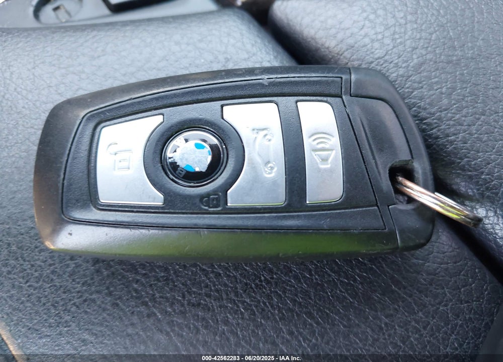 2012 BMW 5 SERIES VIN: WBAXH5C5XCDW09490