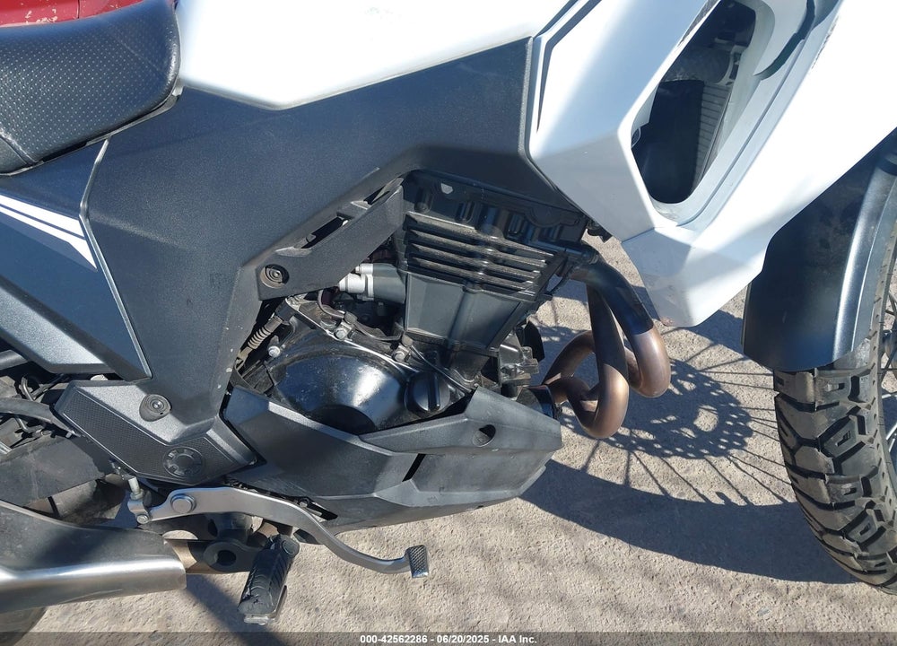 2020 KAWASAKI KLE300 B VIN: JKALE8B15LDA02842