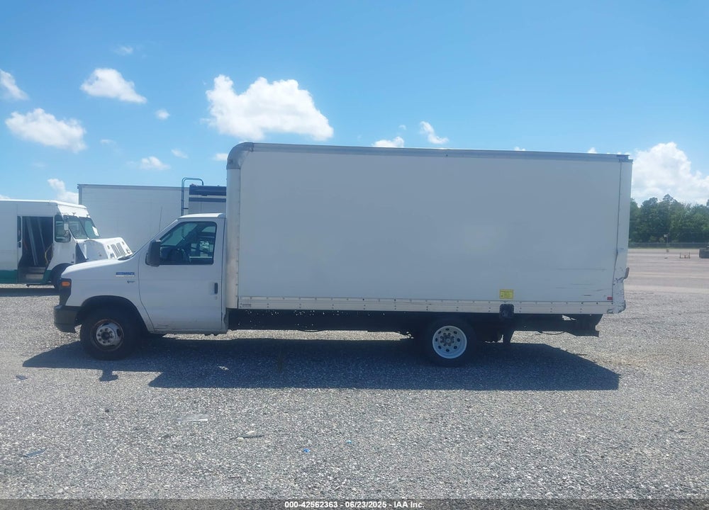 2015 FORD E-350 CUTAWAY VIN: 1FDWE3FL8FDA25840