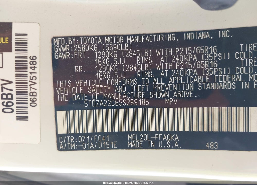 2005 TOYOTA SIENNA XLE VIN: 5TDZA22C65S289185