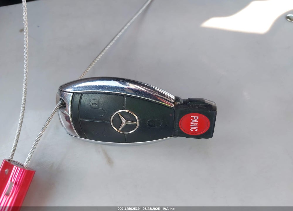 2004 MERCEDES-BENZ E 320 VIN: WDBUF65J84A407101