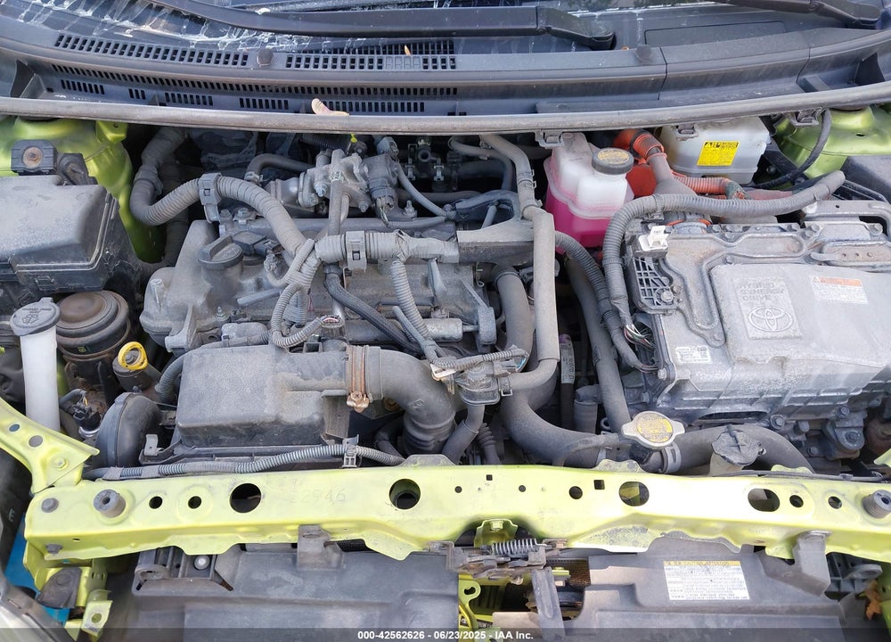 2015 TOYOTA PRIUS C TWO VIN: JTDKDTB38F1104969