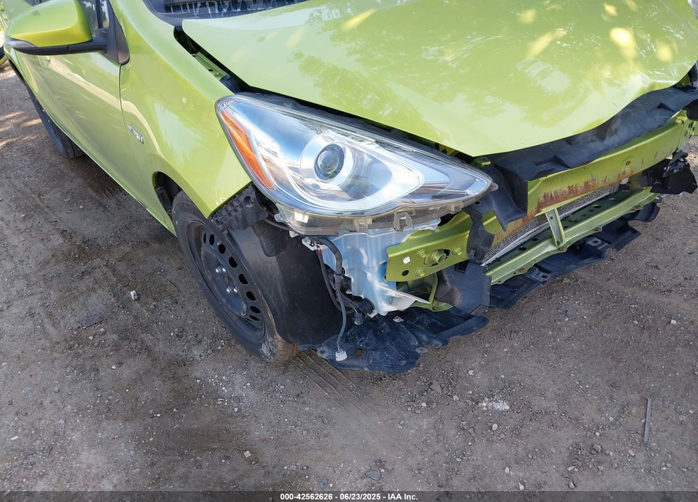 2015 TOYOTA PRIUS C TWO VIN: JTDKDTB38F1104969