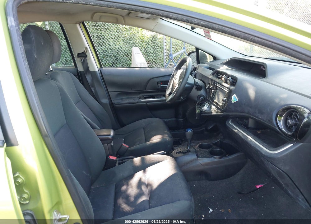 2015 TOYOTA PRIUS C TWO VIN: JTDKDTB38F1104969