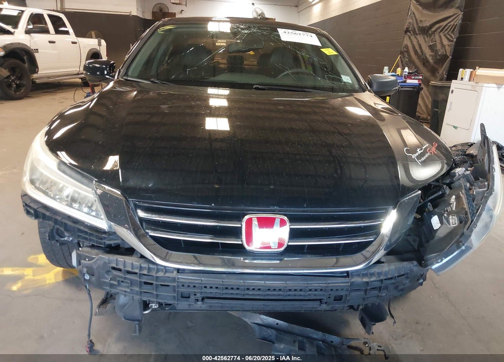 2015 HONDA ACCORD VIN: 1HGCR3F88FA037030